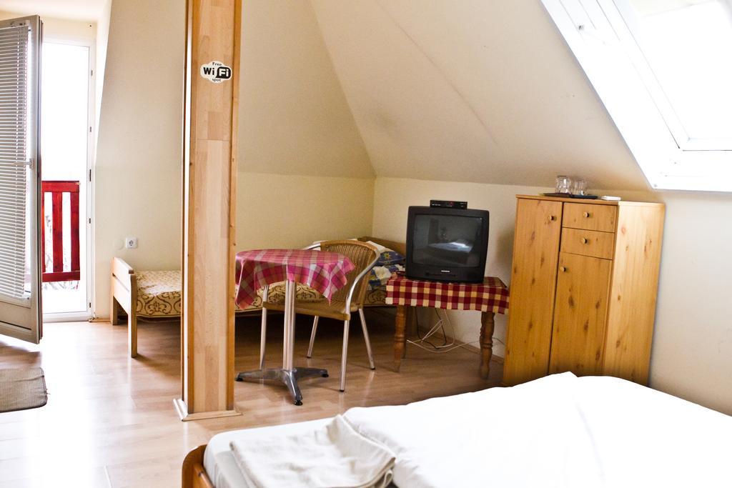Szekely Fogado Bed and Breakfast Tunyogmatolcs Kamer foto