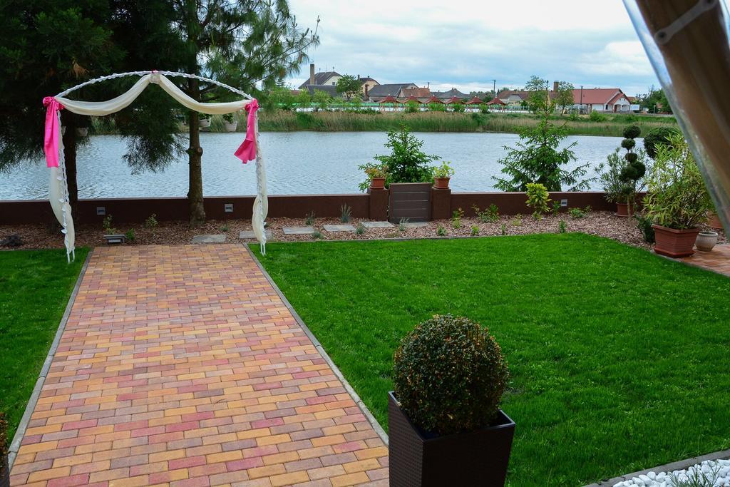 Szekely Fogado Bed and Breakfast Tunyogmatolcs Buitenkant foto